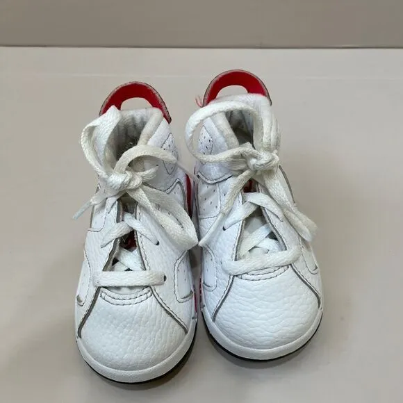 AIR JORDAN 6 RETRO RED OREO SNEAKERS