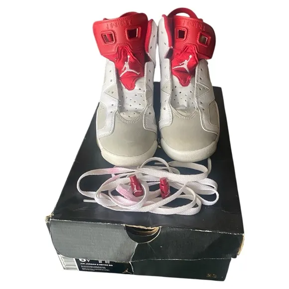 Air Jordan 6 Retro sneakers white, grey and red‎