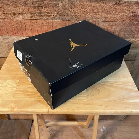 Air Jordan 6 retro washed denim sneakers