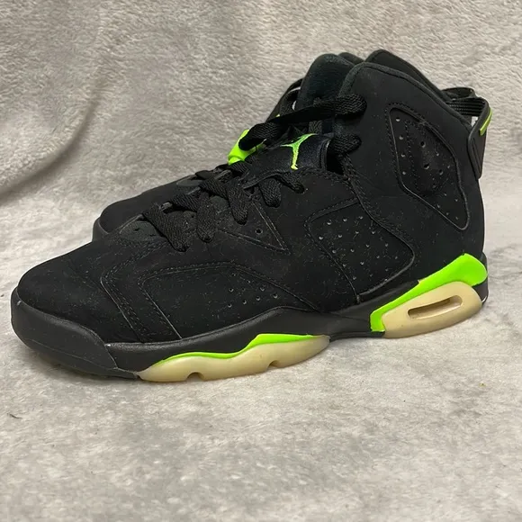 Air Jordan - Air Jordan 6 Retro Electric Green Sneakers Size 6.5