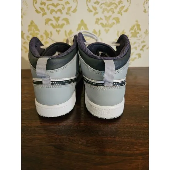 Air Jordan Mid 1 Retro - Size 3Y #640734-078