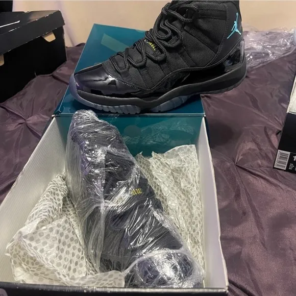 Air Jordan Retro 11 Black Sneakers