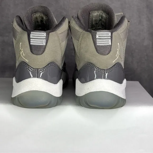 🔥🔥🔥Air Jordan Retro 11 Gray Sneakers Size: 11C🔥🔥🔥