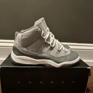 Air Jordan Retro 11 | Kids SZ 3 | Worn Once