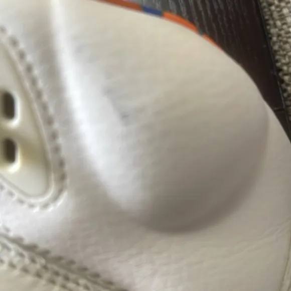 Air Jordan retro 5  Cream, Orange &amp; Blue size 5Y