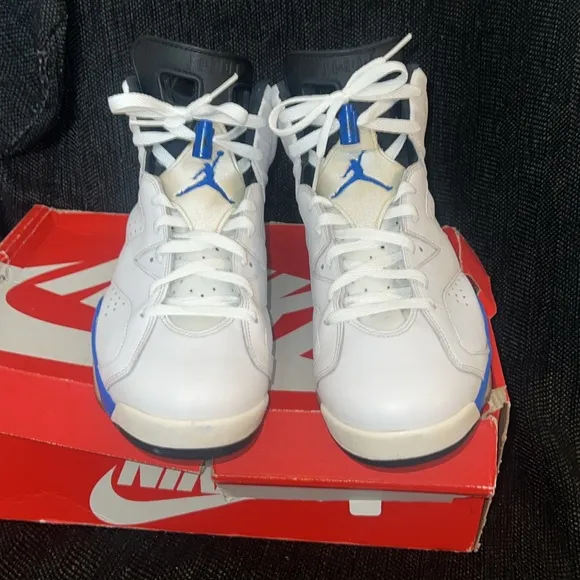 Air Jordan Retro 6 blue white