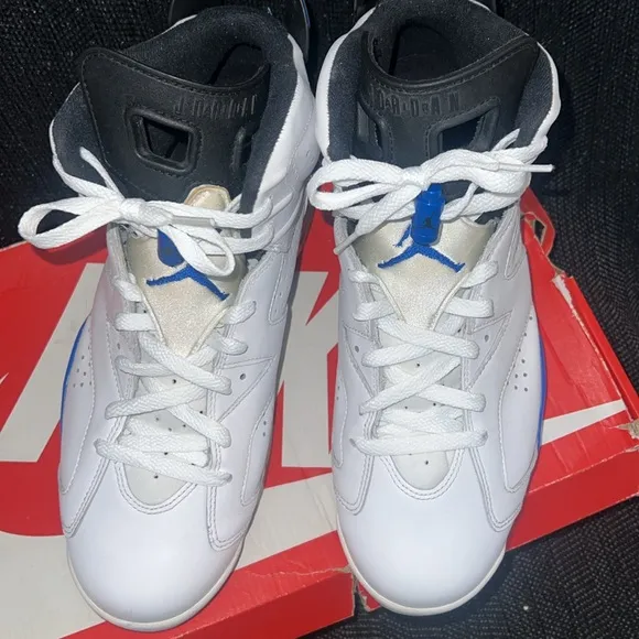 Air Jordan Retro 6 blue white