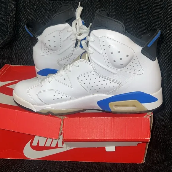 Air Jordan Retro 6 blue white