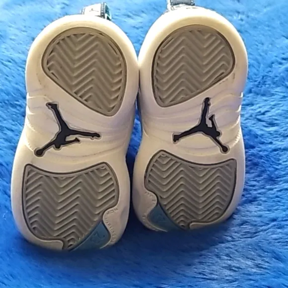 Air Jordan Retro Sneakers