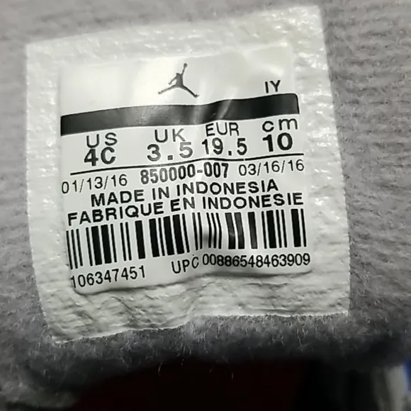 Air Jordan Retro Sneakers