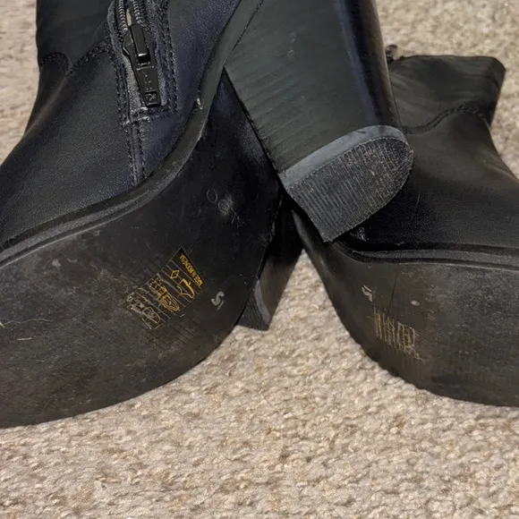 Aldo Black Ankle Booties with Textured Finish and Block Heel