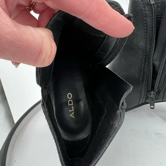 ALDO BLACK LEATHER LARISSI SLIP ON WITH SIDE ZIPPER BOOTS STACK HEEL