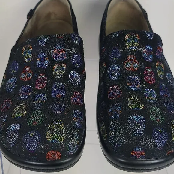 Alegria Keli Womens Professional Slip Resistant Black Sugar Skull Dottie Slip On