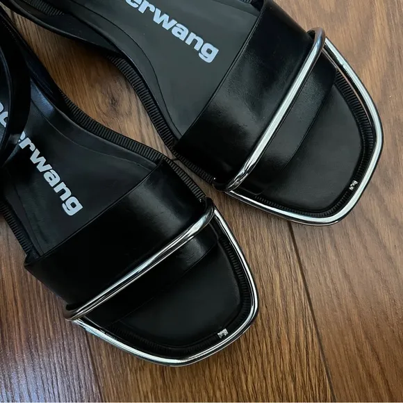 ALEXANDER WANG Sora Halo Flat Leather Sandals in Black
