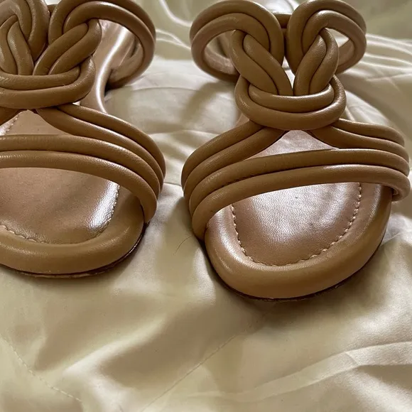 Alexandre Birman Nude Flat Slide Sandals in Napa Kiss Size 36.5 or 6 1/2 EUC
