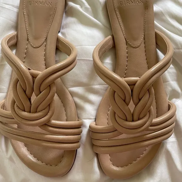 Alexandre Birman Nude Flat Slide Sandals in Napa Kiss Size 36.5 or 6 1/2 EUC