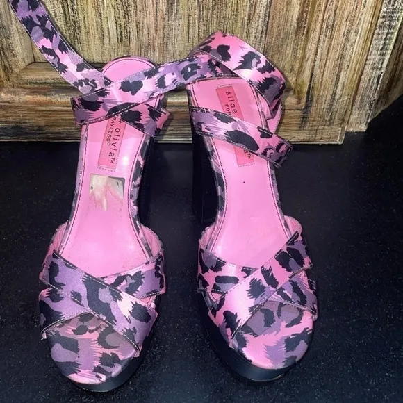 Alice   Olivia leopard pink purple platform high heels sandals funky cheetah 7