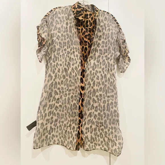 Alice   Olivia leopard print Jude Tunic Leopard Shirtdress, sz Small. Orig $295