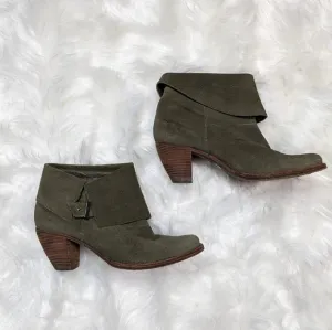 Alice   Olivia Suede Leather Caden Olive Green Heeled Booties Size 37.5 / 7
