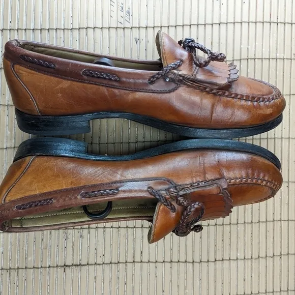 Allen Edmonds &quot;Woodstock&quot; Loafers Men's Size 9.5E - Brown Leather  twin Kilt bra