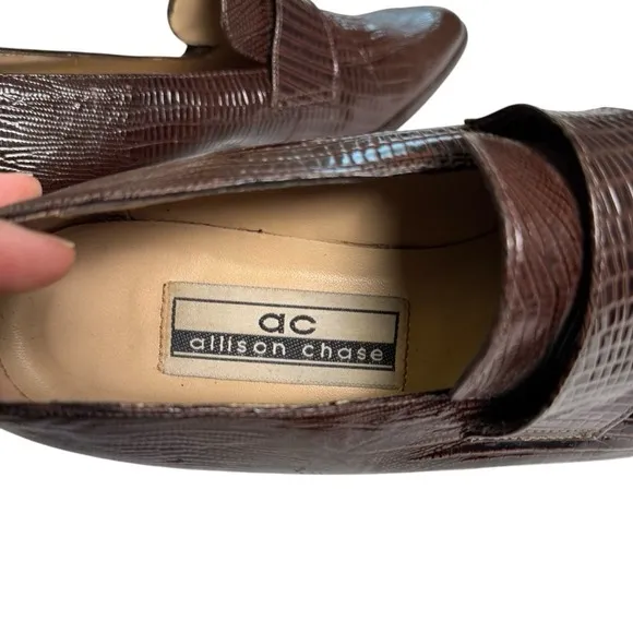 Allison Chase Womans Brown Crocodile Print Loafers Size 9B Comfortable Stylish