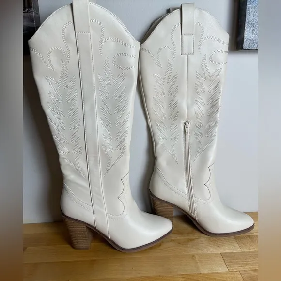 Altar’d State Jewell Heeled Western Boot