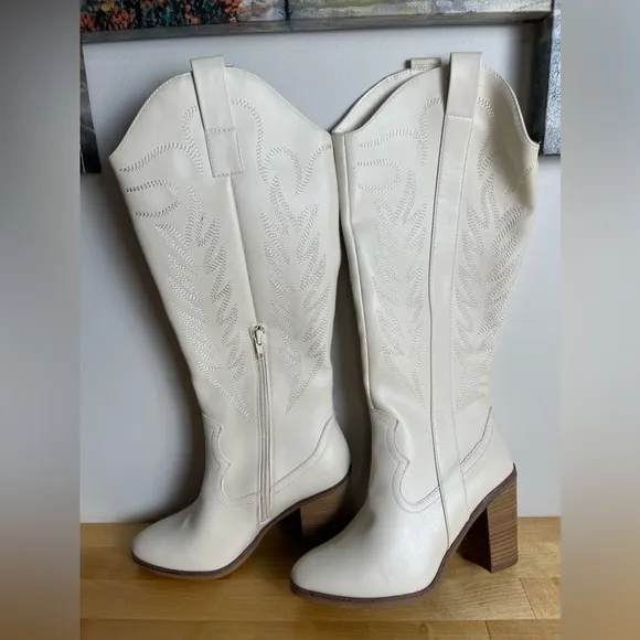 Altar’d State Jewell Heeled Western Boot