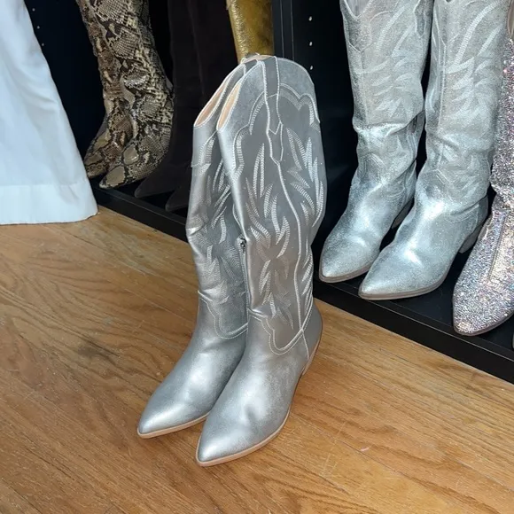 Altar’d State Silver Metallic Faux Leather Western Cowboy Boots, 7 brand new