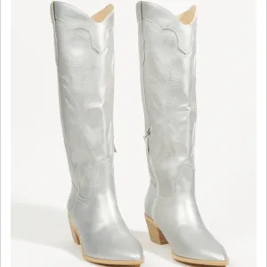 Altar’d State Silver Metallic Faux Leather Western Cowboy Boots, 7 brand new