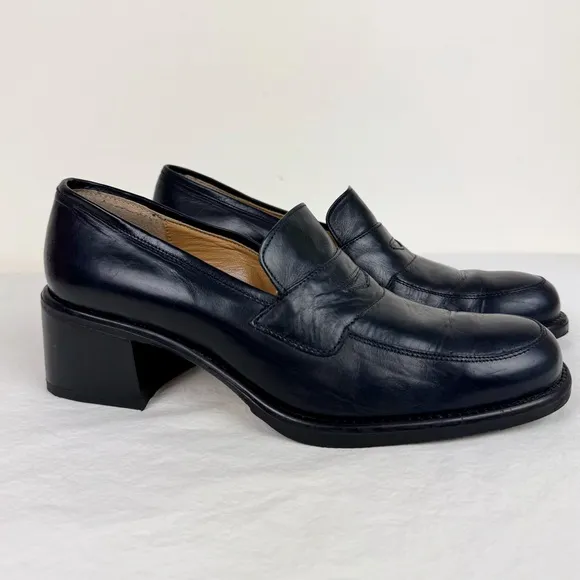 Andre Assous Vintage Heeled Black Leather Loafers