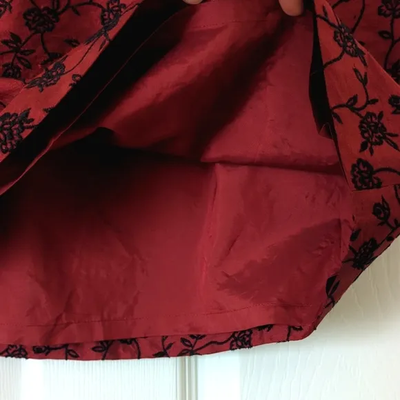 Ann Taylor 90's Vintage Floral Embroidered Silk High Waisted Mini Skirt Red 10P