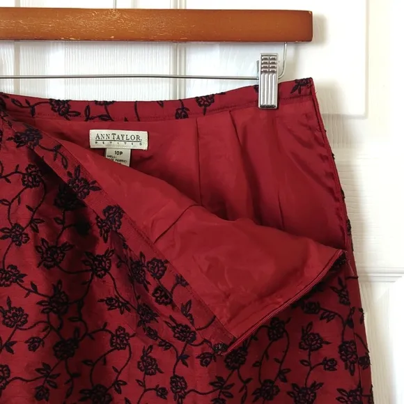 Ann Taylor 90's Vintage Floral Embroidered Silk High Waisted Mini Skirt Red 10P