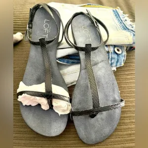 Ann Taylor Loft NWT flat sandals faux snake skin size 8m