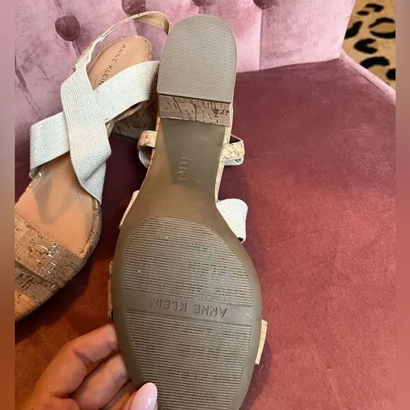 ANNE KLEIN RESSA HEELED SANDAL