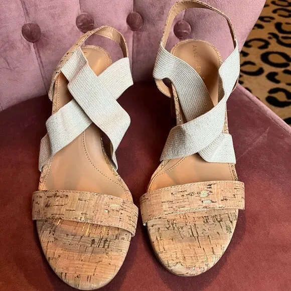 ANNE KLEIN RESSA HEELED SANDAL