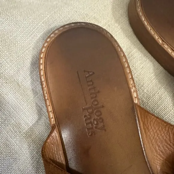 ANTHOLOGY PARIS Birdy Suede Sandals Camel Criss Cross