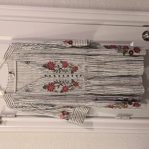 Anthropologie Akemi   Kin Pansy Embroidered Dress Striped