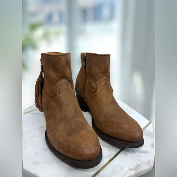 Anthropologie BASKE FRINGED WESTERN Handmade leather Goodyear Welt Boot Size 8