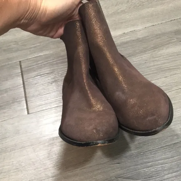 Anthropologie Brown Metalic Chelsea Slip On Boots     size 11M