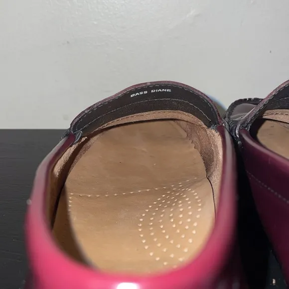 Anthropologie G.H. Bass &amp; Co Diane Leather Loafers.  Size 8.5 Wide.  Red/Brown.