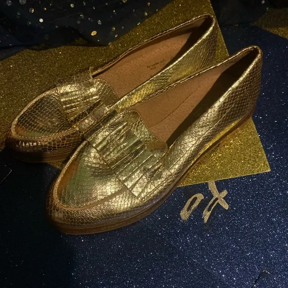 ANTHROPOLOGIE SEYCHELLES GOLD CROC LEATHER Loafers GORG LUX