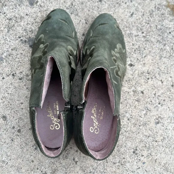 Anthropologie Seychelles Lantern Green Suede Embroidered Ankle Boots Women’s 7