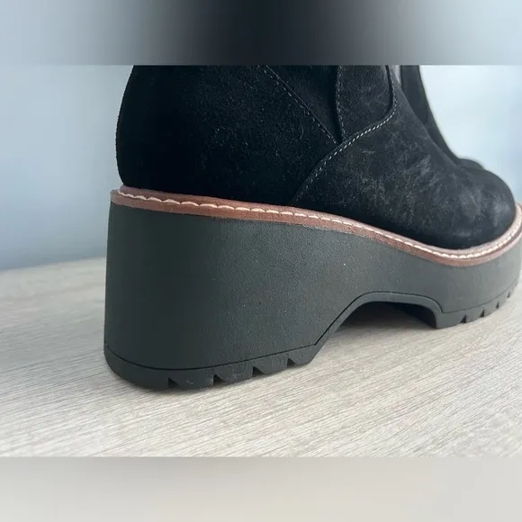 Aqua College Women's Waterproof Gina Platform Black Suede Boots Size 6.5