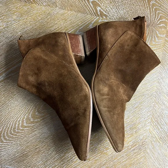 AQUATALIA Brown Suede Ankle Boots 9