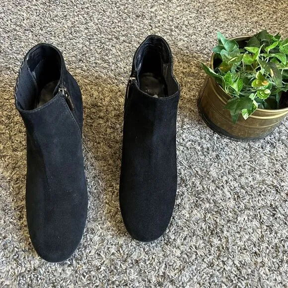 Aquatalia Fallon Suede Leather Chelsea Ankle Boots 7.5 Side Zip Black Heeled