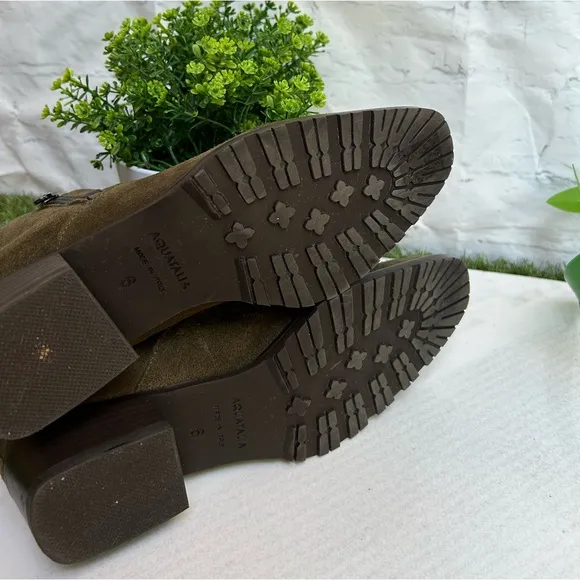 Aquatalia Fantina Womens Weatherproof Herb Suede Bootie Size 6 gently used