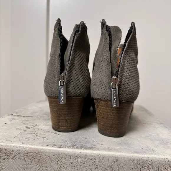 Aquatalia grey suede stacked heel short bootie boots 9