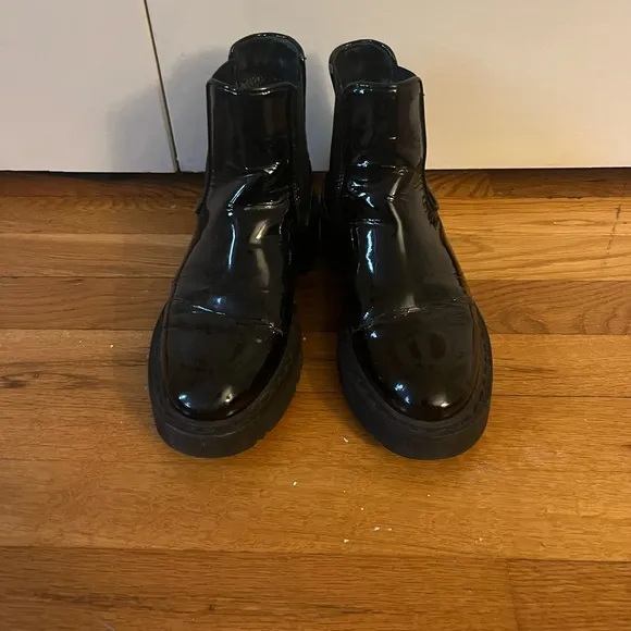 Aquatalia Haylie Black Patent Leather Platform Boots