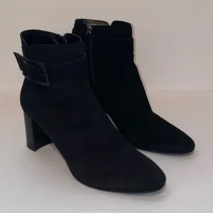 Aquatalia suede boots