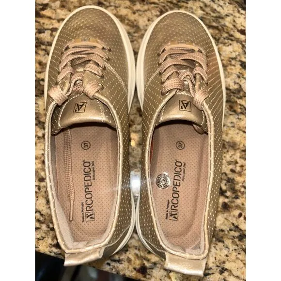 Arcopedico Comfort Gold Sneakers Women's Size 37/ US 7 BOGO